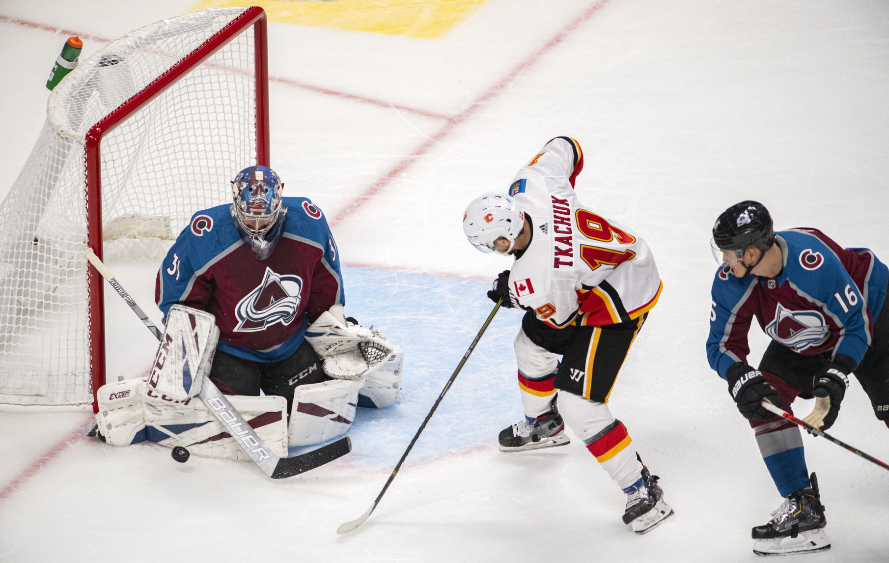 10_03_19 avs flames2263.jpg